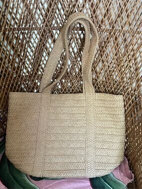 Draper James Beautiful Woven Tote Bag in Natural Beige
